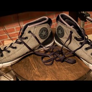 Lightly used Chuck Taylors green in color. Smoke free home, no tears.